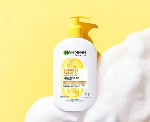 Limpiador facial con vitamina C para manchas